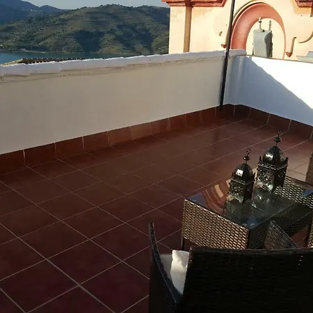Mirador En La Plaza De Zahara *